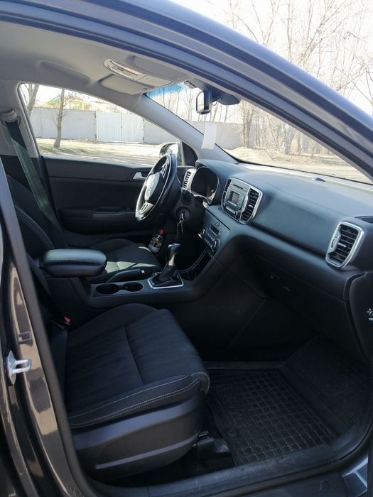 Машина кіа куплена в Україні