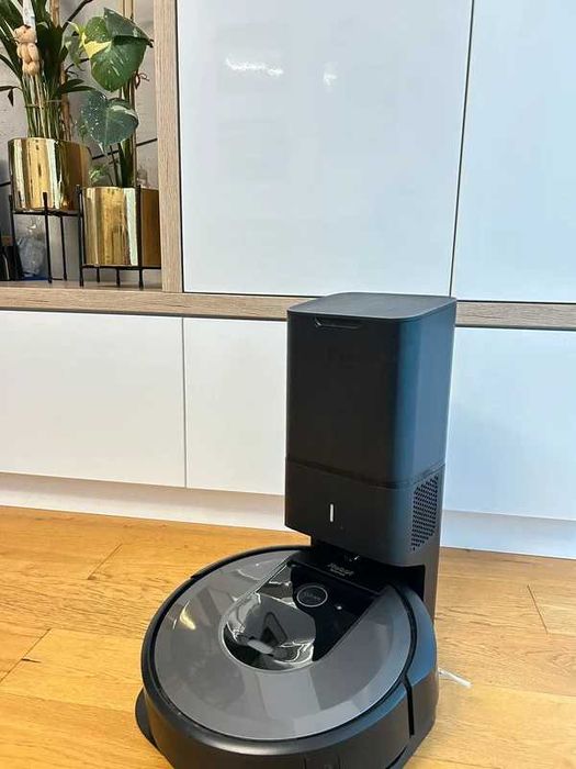 Robot sprzątający iRobot Roomba i7 plus stacja czyszcząca
