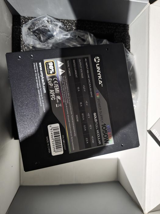 Fonte de Alimentação Unika CH Atilius 1050W – Como Nova