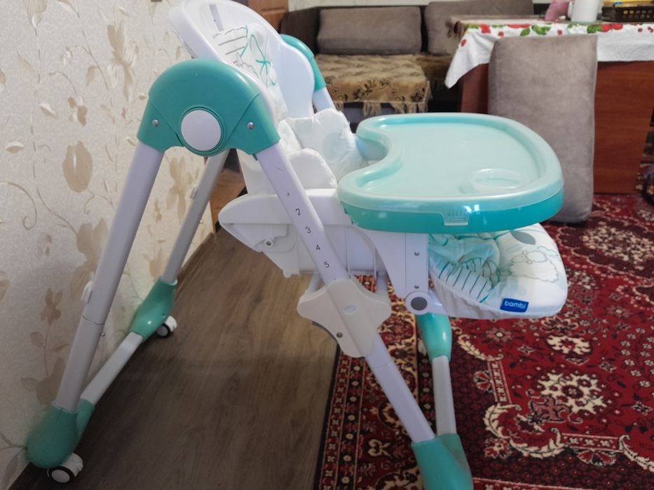 Стілець дитячий для годування