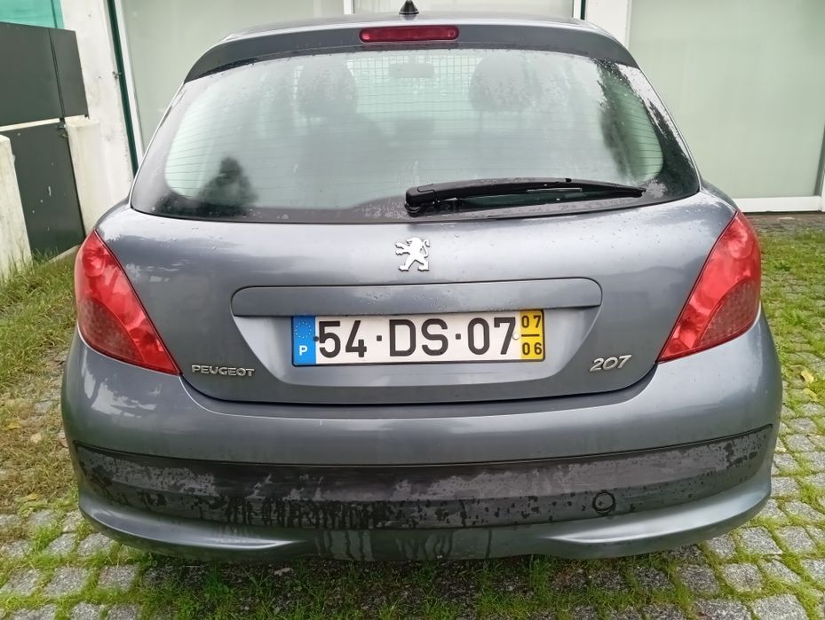 Peugeot 207 comercial