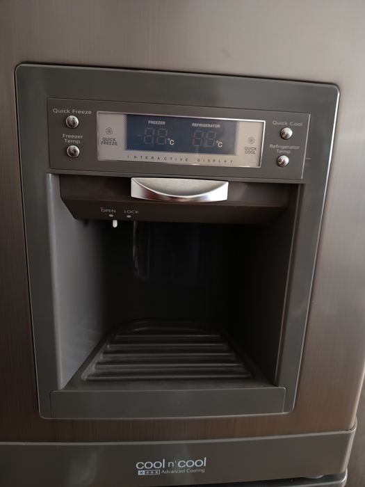 Frigorífico Samsung com máquina de gelo