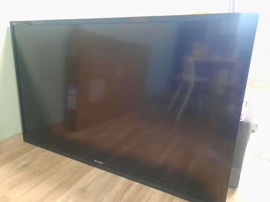 Телевізор 60" sharp ( під ремонт)