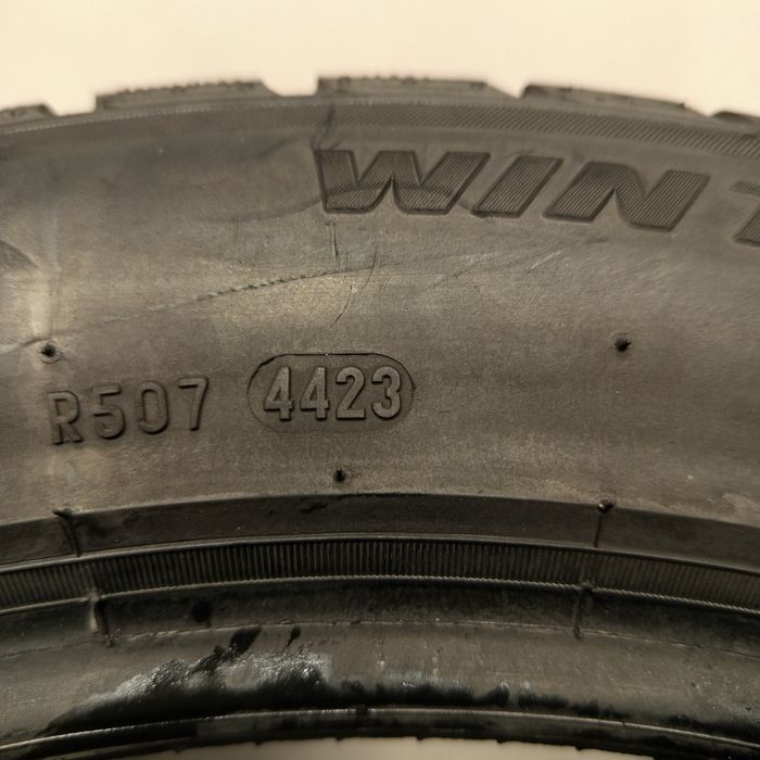 215/55R17 Pirelli Sottozero 3
