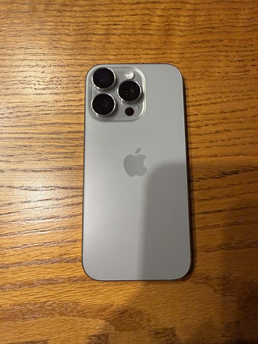 Apple iPhone 16 Pro
