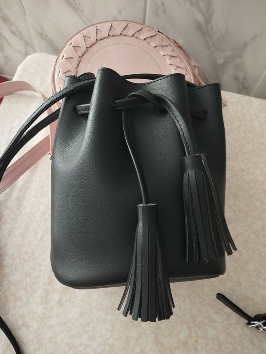 Сумочки рюкзаки жіночі в гарному стані