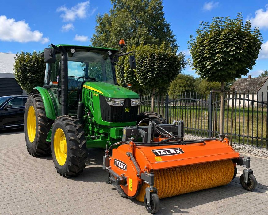 Usługi John Deere | Koszenie traw Odśnieżanie | Zamiatanie placy , drog Mulczowanie Namysłów