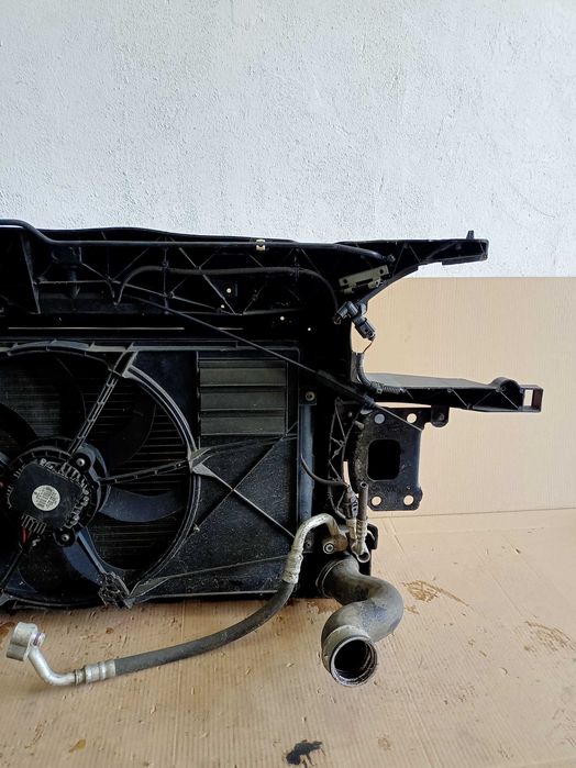Seat Altea 1.9 TDI BXE pas przedni wzmocnienie przód przednie belka