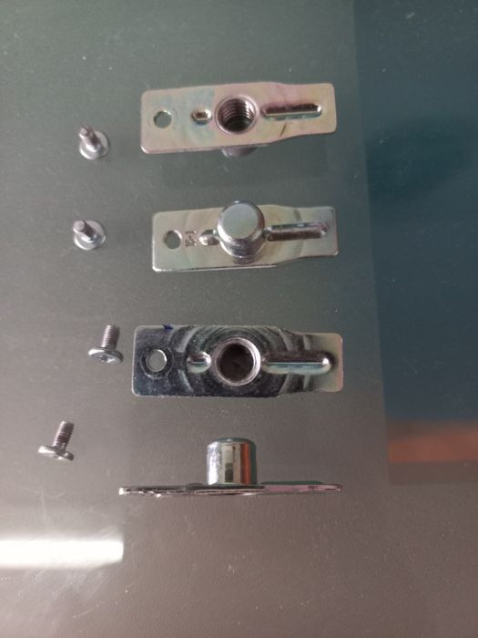 Peças de TV Samsung de 42 ate 55   parafusos