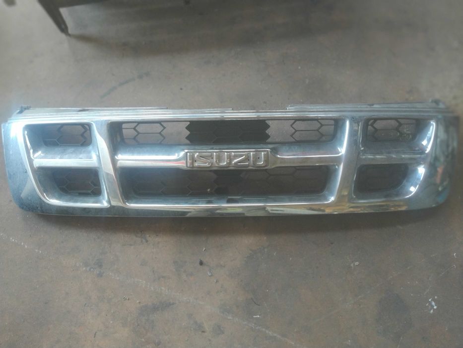 Grelhas variadas , Mitsubishi , Ford , Mazda , Isuzu