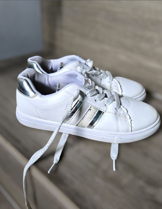 Dziecięce buty sportowe, sneakersy dla dziewczynki