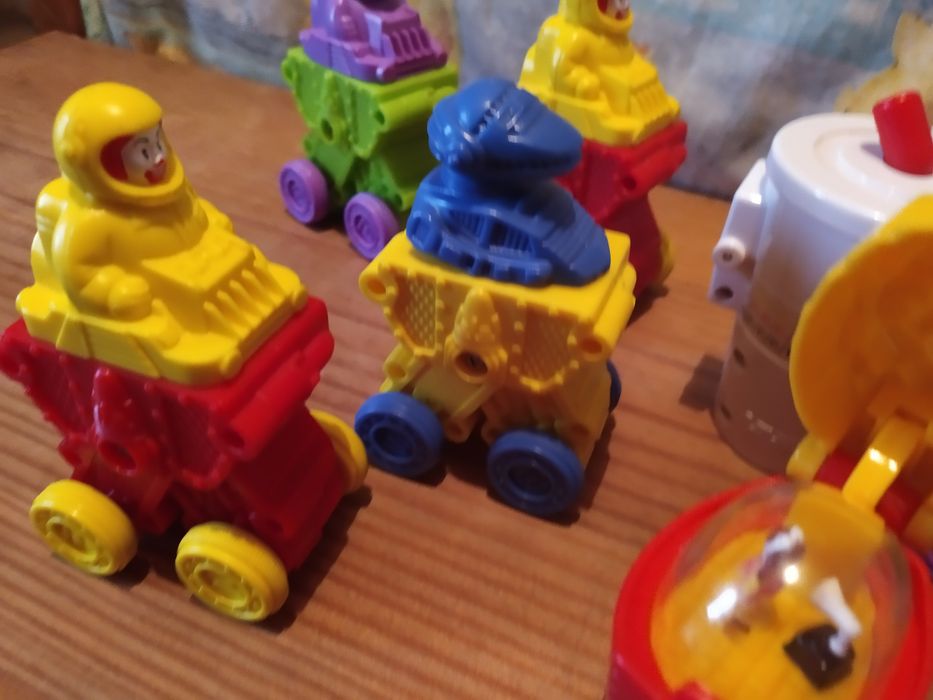 Set 8 figuras do MacDonalds