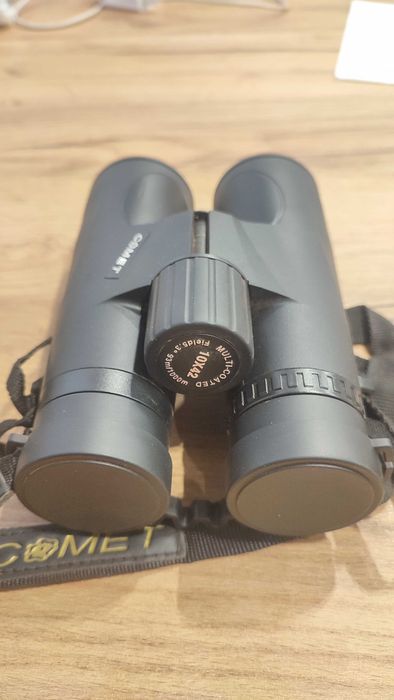 Lornetka COMET 10X42