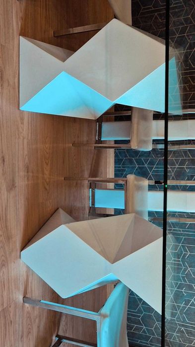 Conjunto de Mesa e Cadeiras de Jantar