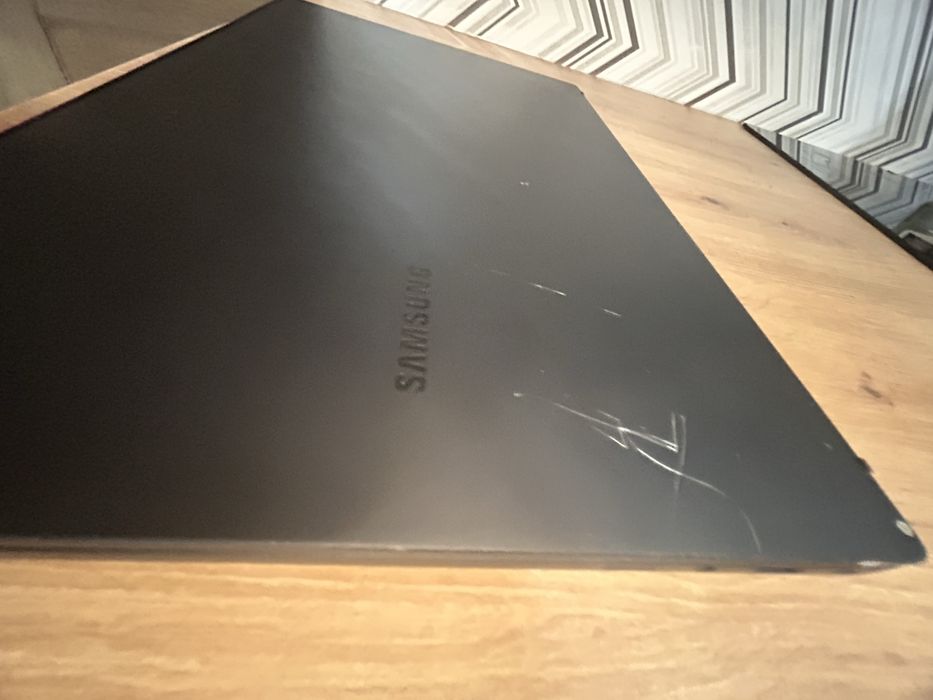 Laptop Samsung Galaxy Book2 NP750XED
