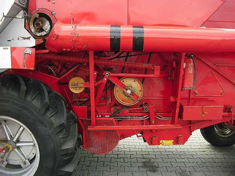 Зерноуборочный комбайн Massey Ferguson 20