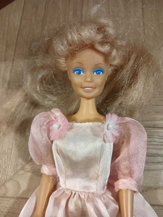 Lalka Barbie klon lata 80/90 w sukience