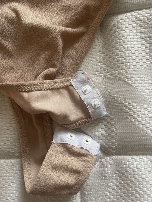 Боді бежеве роззмір S