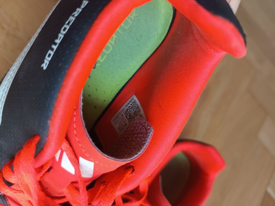 Adidas turfy żwirówki Predator Club 37.5