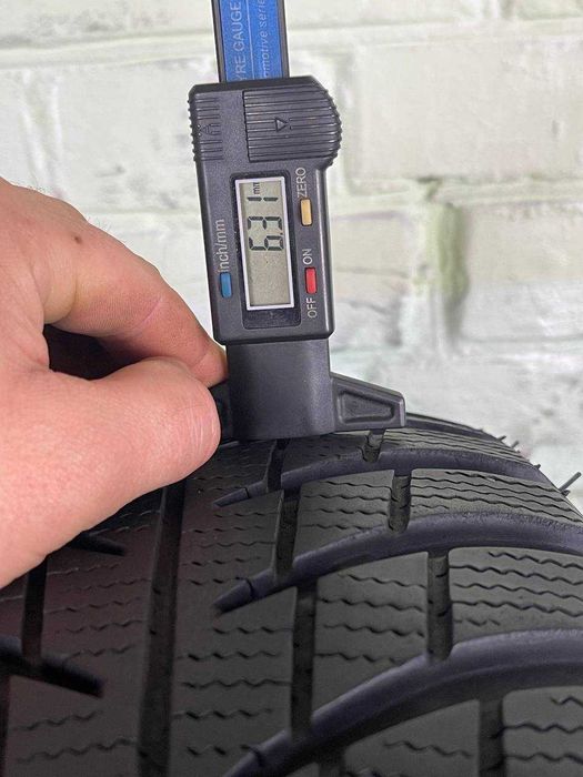 Шини б/в 215 65 R17 Bridgestone Blizzak LM001