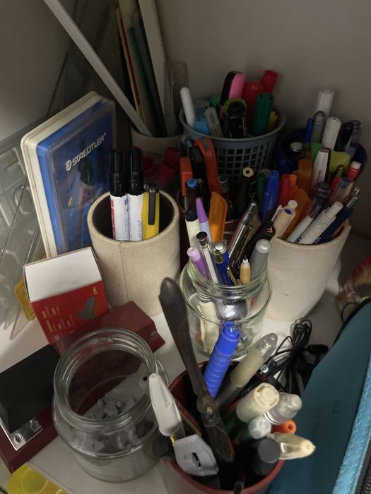 Vário material escritorio e escolar com preços combinados na altura