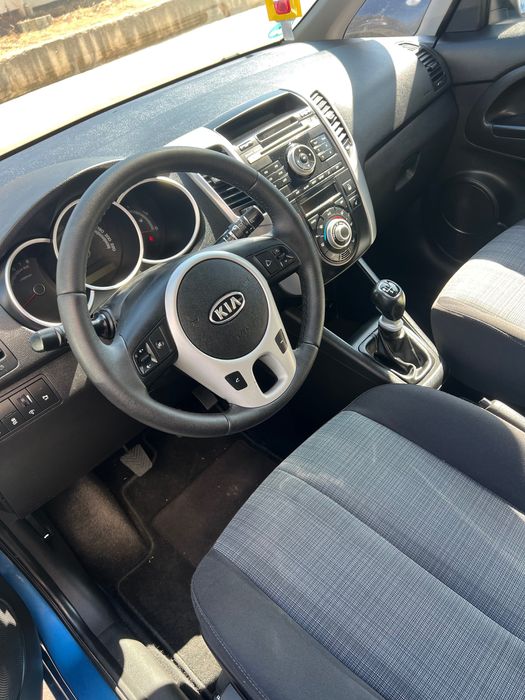 Продаю КІА VENGA 1.6 бензин 2010 року тільки заїхала,мкпп! Пробіг 210