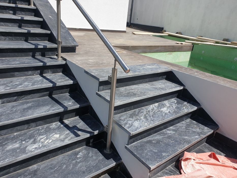 Escadas em pedra marmore