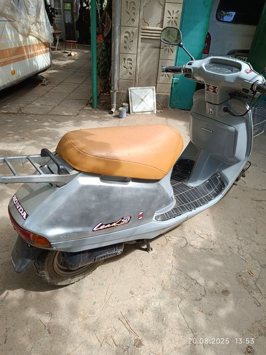 Скутер мопед Honda Lead