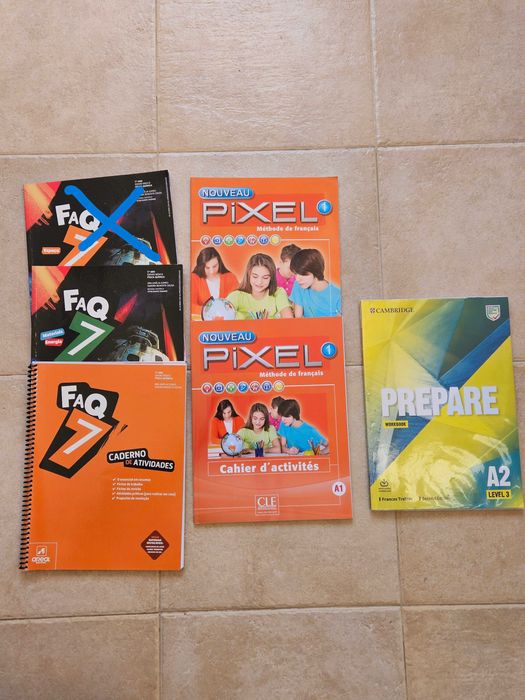 Manuais e Cadernos de atividades 7º ano