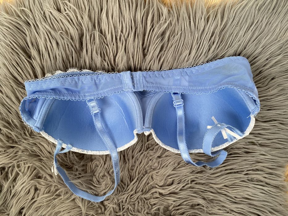 Бюсгалтер блакитного кольору