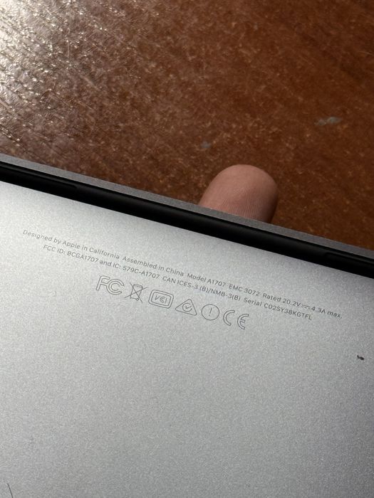 Macbook pro 15 2016 i7 256 gb