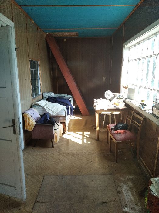 Продаж житлового будинку