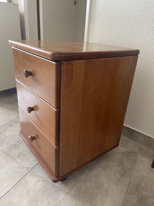 Mesa de cabeceira madeira