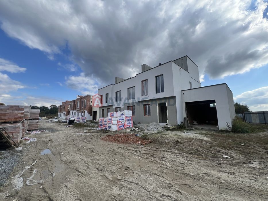 Продаж будинку | КМ SMARAGD TOWN | Бартатів