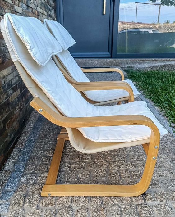 2 cadeiras/poltronas IKEA POÄNG para criança (com almofadas)