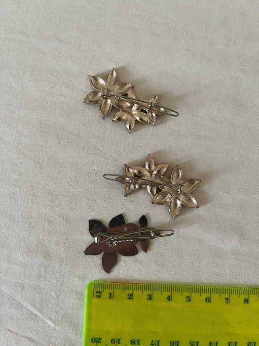 Molas de cabelo com flores e strass – 3 unidades