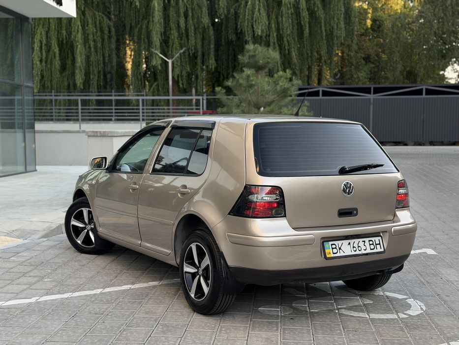Продам Volkswagen Golf АВТОМАТ