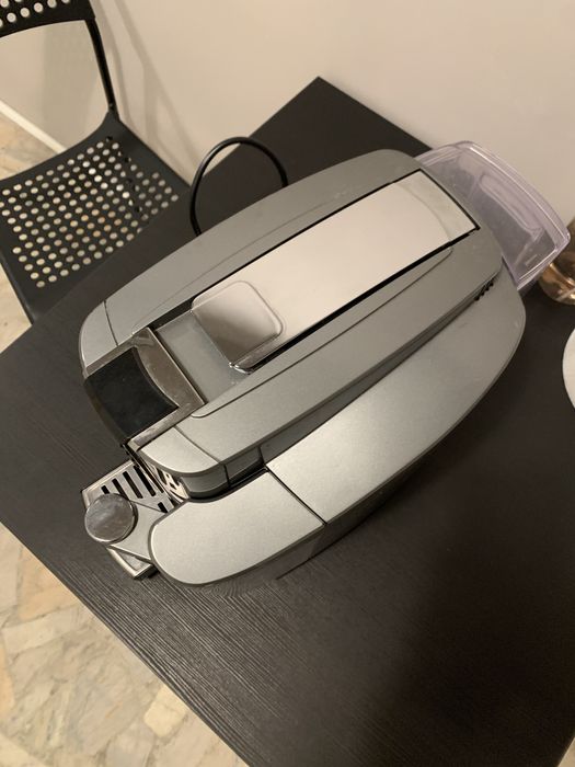 Ekspres tchibo cafissimo late + stojak na kapsulki