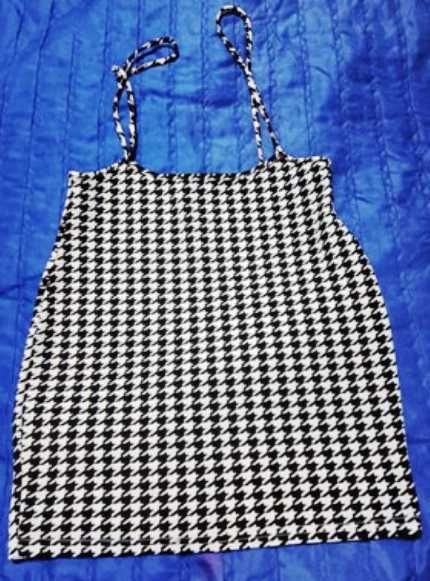 Vestido curto preto e branco - Tam. L (40/42)