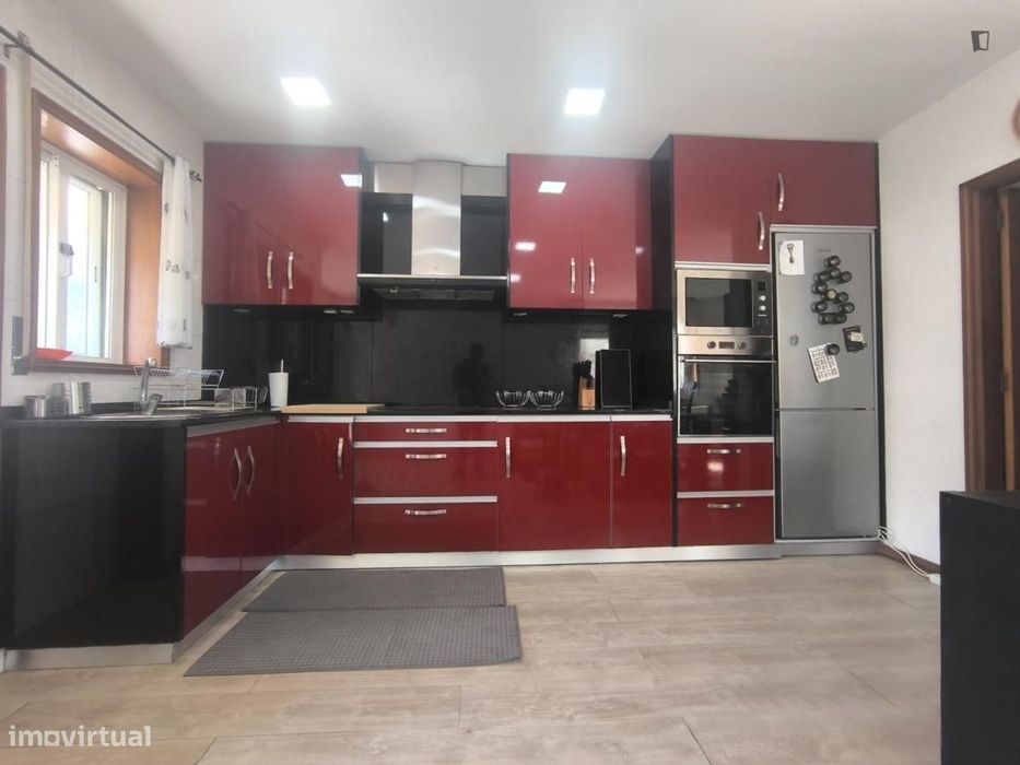 Quarto - localizado em Maia