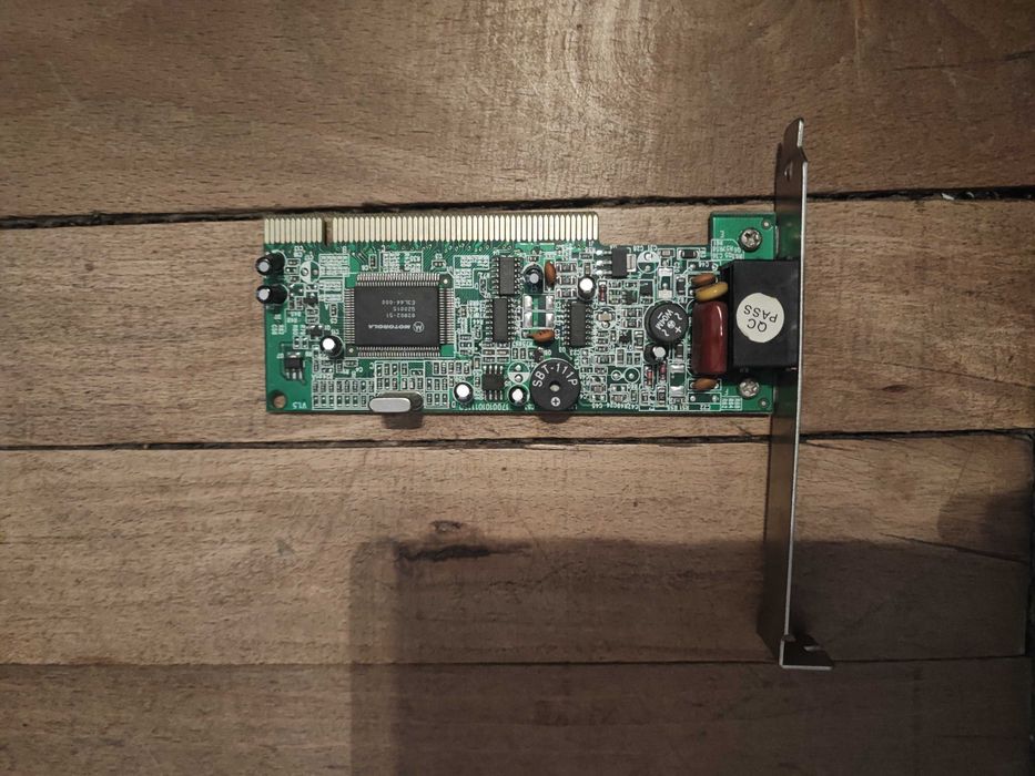 Retro komputer pentium 4 z dodatkami