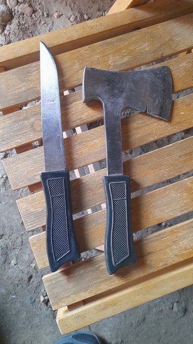 Набор  топор  и  нож   туристический  времен  СССР