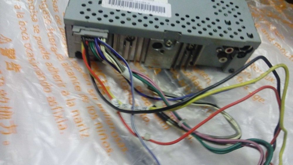 Автомагнитола оригинальная Panasonic CQ-C1305W - CD/MP3-автомагнитола