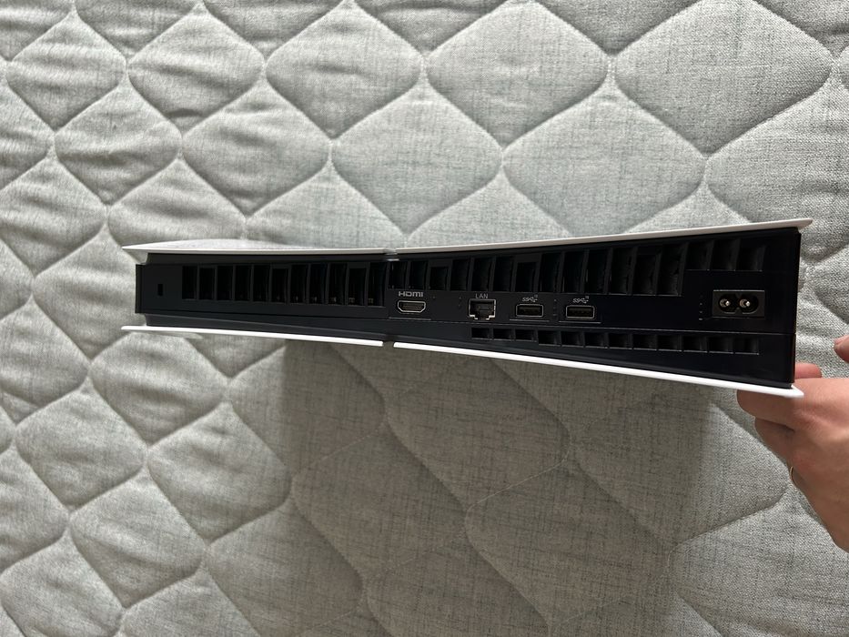 PS5 Digital como nova + 3 jogos