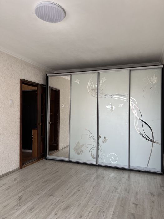 Продаж квартири, на Північному . Повноцінний будинок