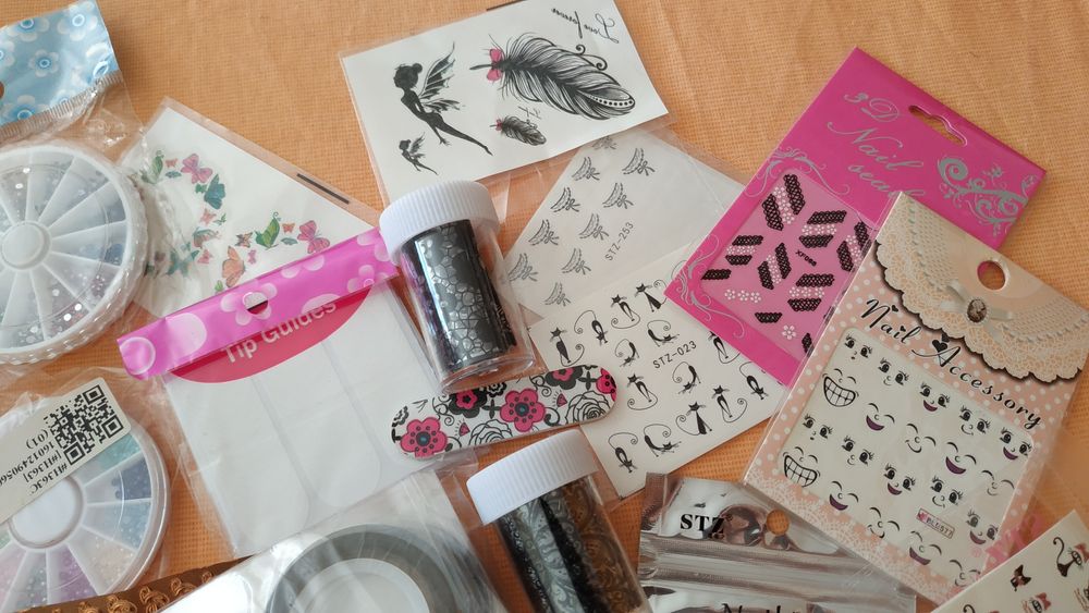 Material manicure