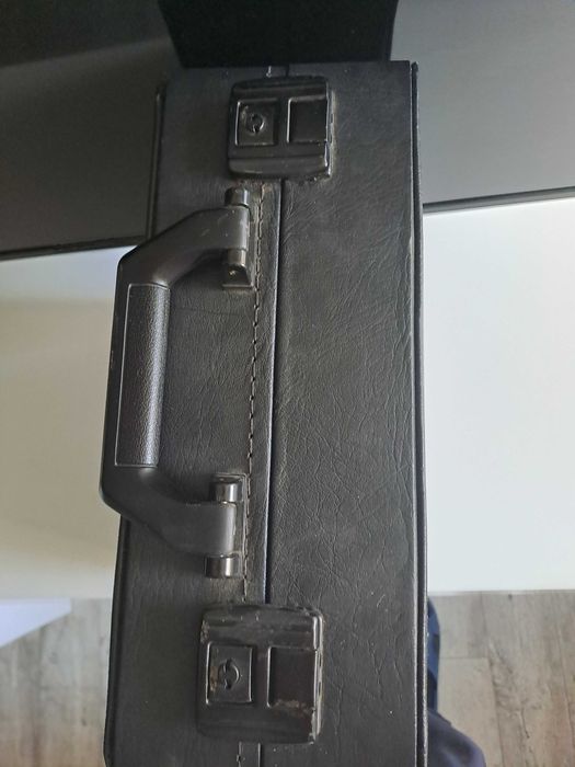 Rzutnik do foligramów