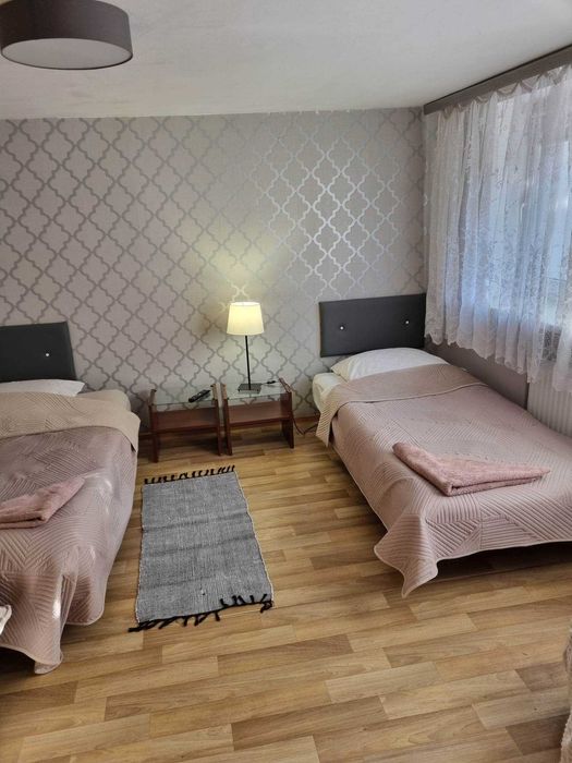 NOCLEGI   KRAKOW  pokoje dla pracownikow  2 3 4 5 osobowe
