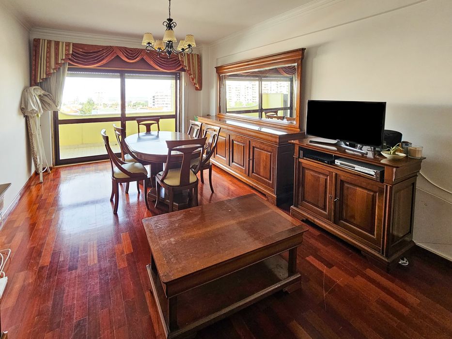 Vendo conjunto de mobiliário para quarto e sala