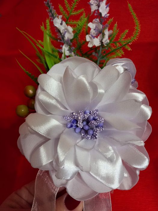 Бутоньєрка весільна